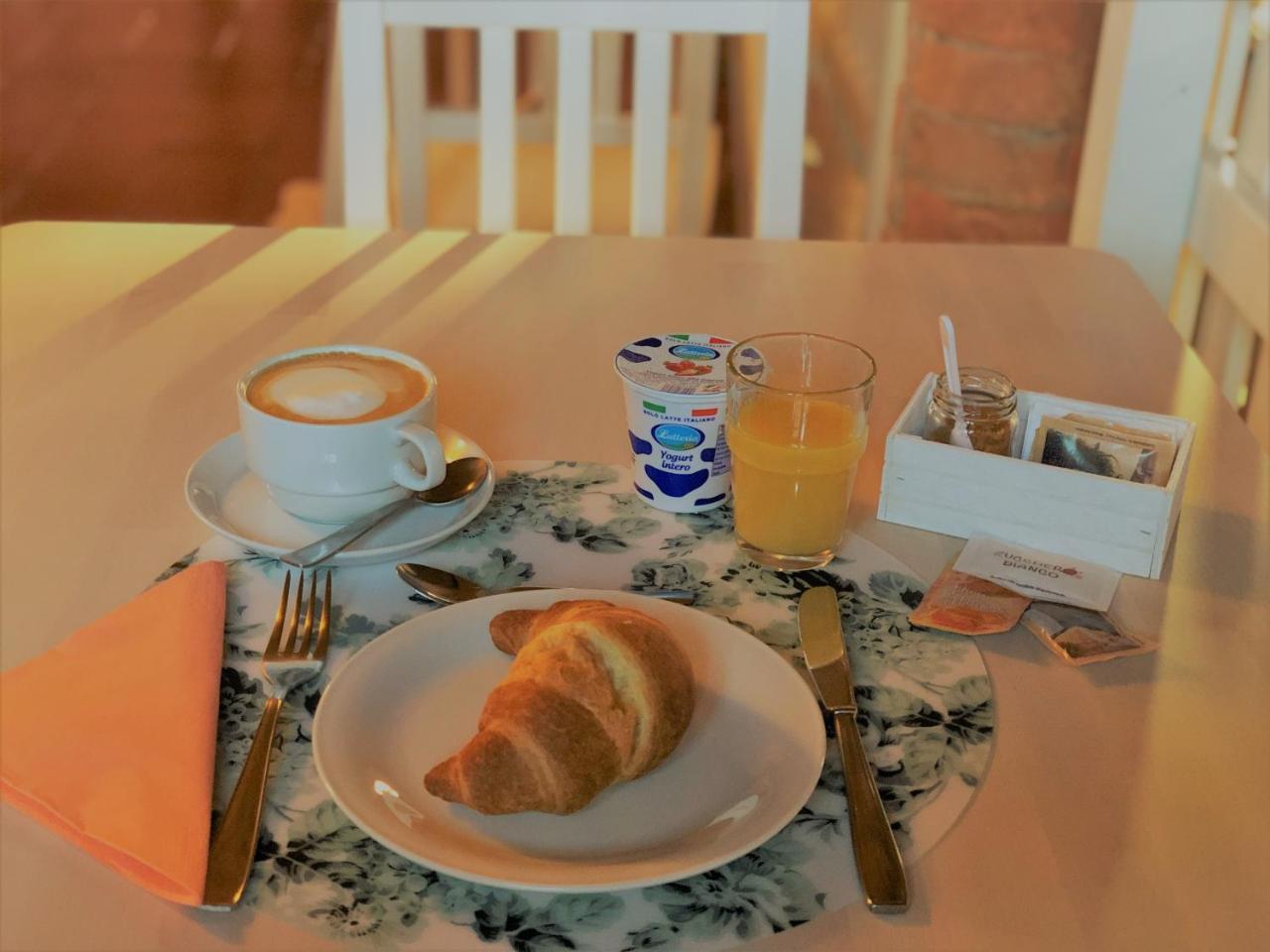 Il Contado -Room And Breakfast- 卡斯泰凡艾米利亚 外观 照片